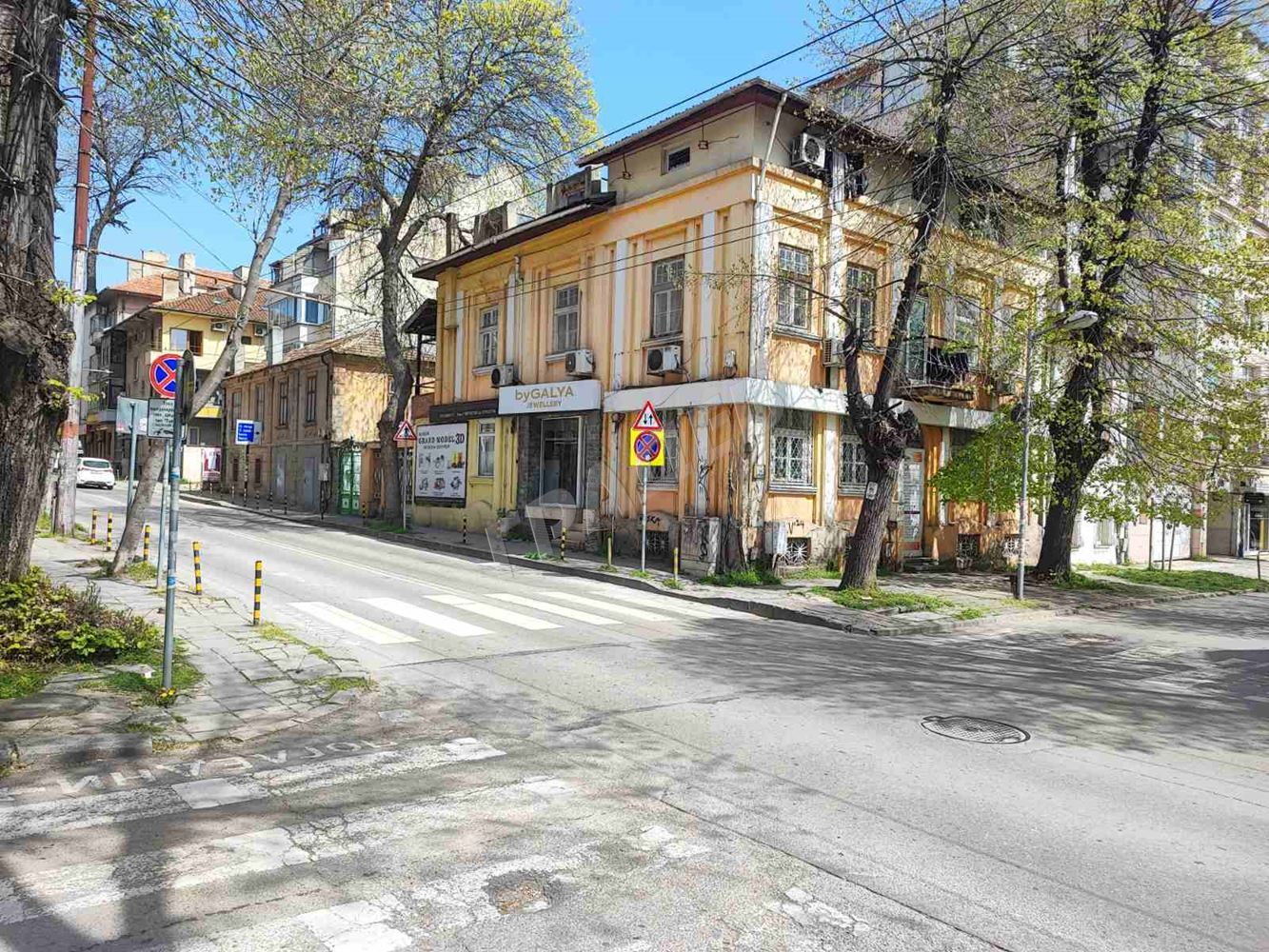 Партерен офис до Руско консулство. - Агенция за недвижими имоти Варна - Екипът