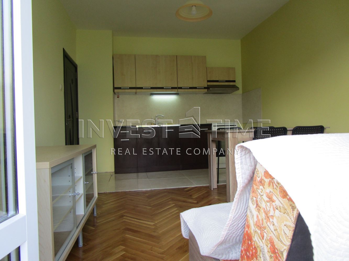 Двустаен, обзаведен апартамент под наем, в ж.к.Чайка! - Агенция за недвижими имоти Варна - Екипът, имот 1