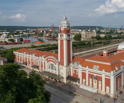 Имоти ЖП Гара Агенция за недвижими имоти Варна - Екипът