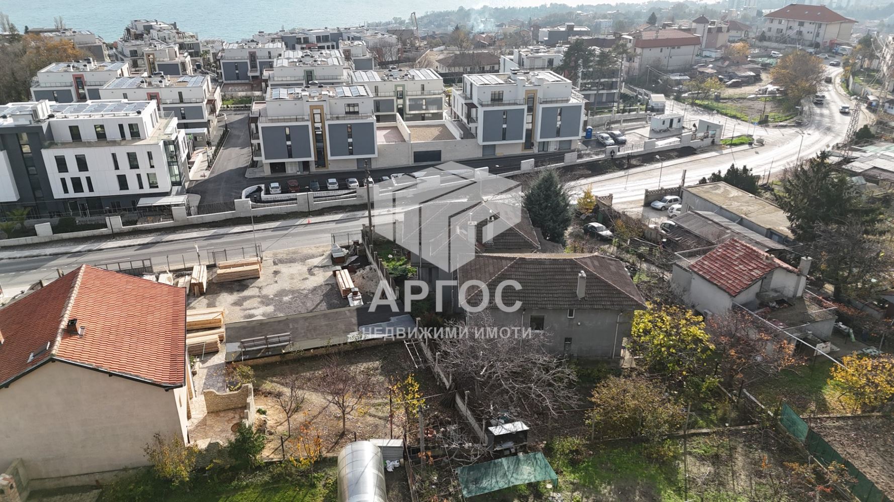 Продажба Къща – местност Акчелар / бул. 8ми Приморски полк - Агенция за недвижими имоти Варна - Екипът, имот 2