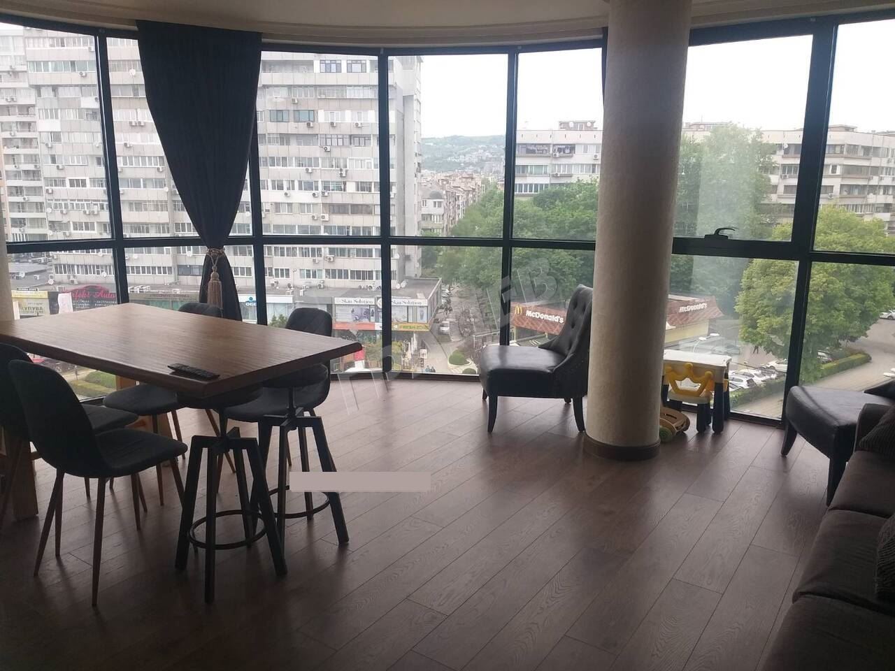 Двустаен панорамен апартамент под наем в района на Макдрайв - Агенция за недвижими имоти Варна - Екипът