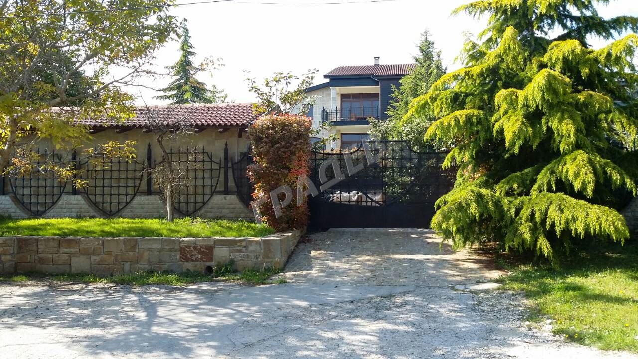 Бутикова – луксозна къща под наем в района на м-т Евксиноград - Агенция за недвижими имоти Варна - Екипът