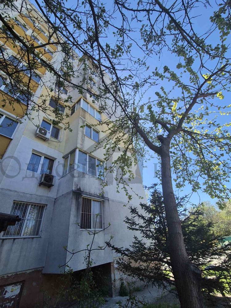 Готов за нанасяне, четири отделни стаи - Агенция за недвижими имоти Варна - Екипът