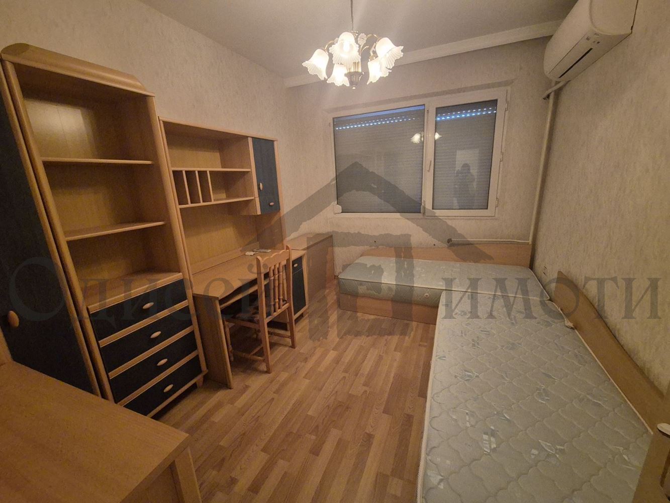 Готов за нанасяне, четири отделни стаи - Агенция за недвижими имоти Варна - Екипът
