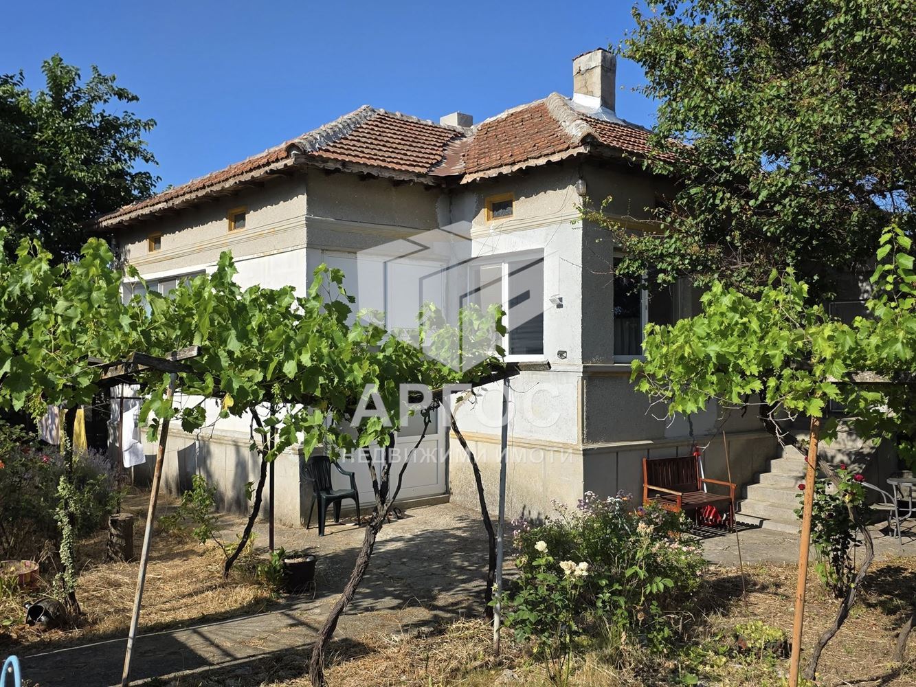 Продава Къща – гр.Шабла - Агенция за недвижими имоти Варна - Екипът