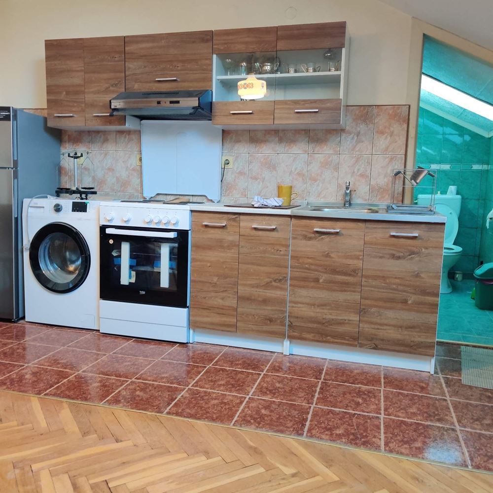 Етаж от къща кв.Галата - Агенция за недвижими имоти Варна - Екипът, имот 2