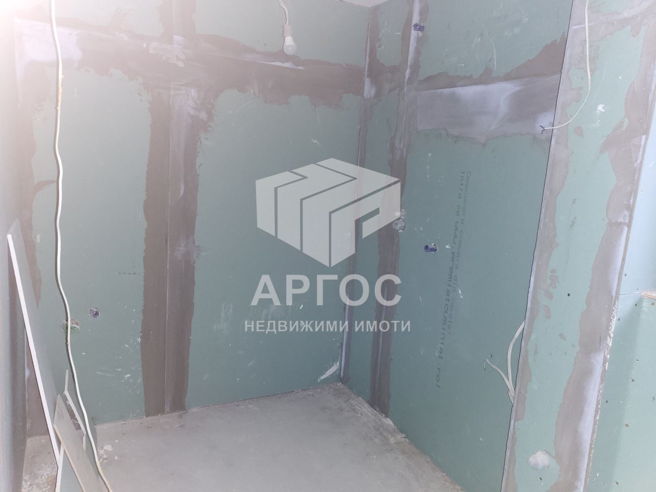 Продажба Къща – местност Акчелар / бул. 8ми Приморски полк - Агенция за недвижими имоти Варна - Екипът