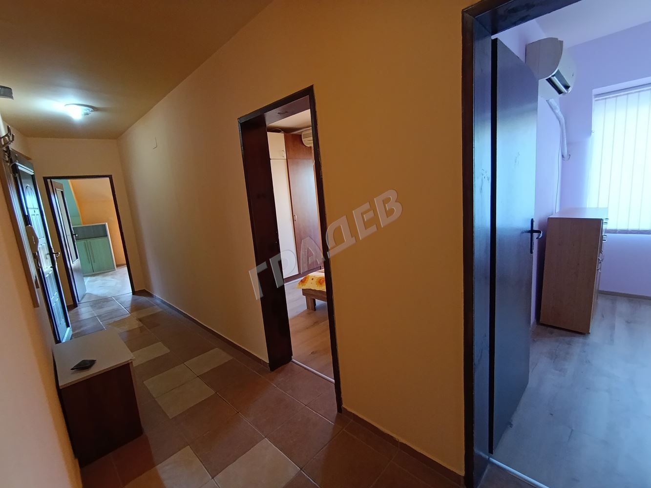 Четиристаен панорамен апартамент под наем в тих район на ж.к. Бриз - Агенция за недвижими имоти Варна - Екипът