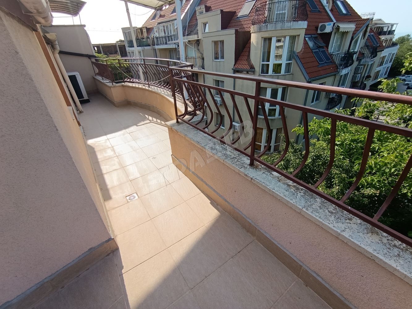 Четиристаен панорамен апартамент под наем в тих район на ж.к. Бриз - Агенция за недвижими имоти Варна - Екипът