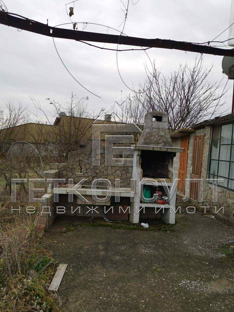 с.Сушина – поземлен имот 687 кв м с постройка - Агенция за недвижими имоти Варна - Екипът