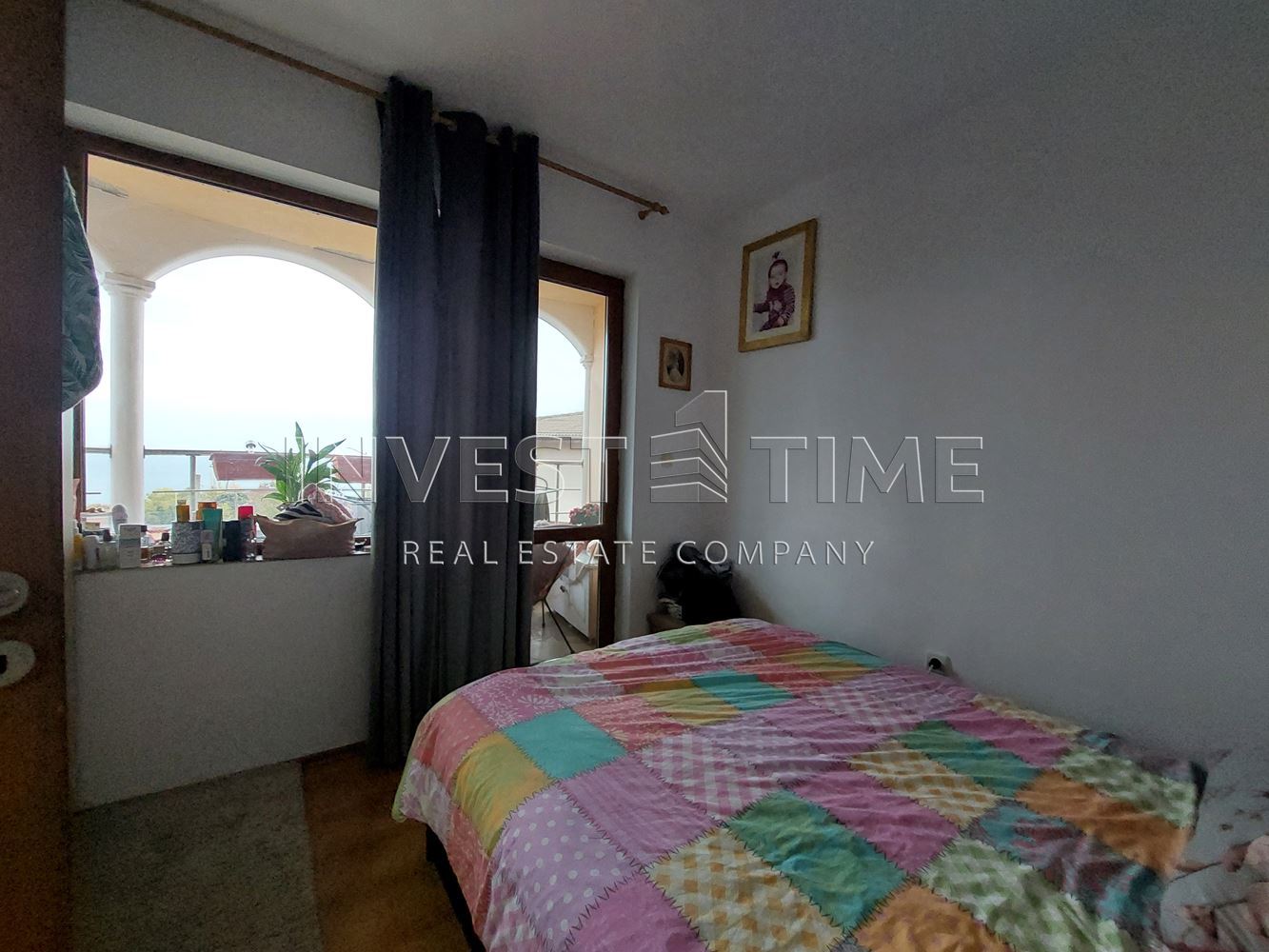 ТРИСТАЕН АПАРТАМЕНТ В МЕСТНОСТ ДОЛНА ТРАКА - Агенция за недвижими имоти Варна - Екипът