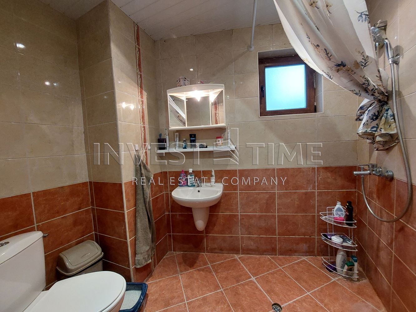 ТРИСТАЕН АПАРТАМЕНТ В МЕСТНОСТ ДОЛНА ТРАКА - Агенция за недвижими имоти Варна - Екипът