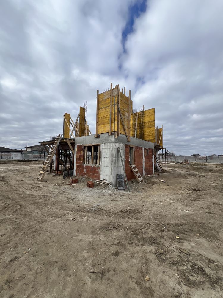 Комплекс от 8 еднофамилни къщи - Агенция за недвижими имоти Варна - Екипът, имот 1