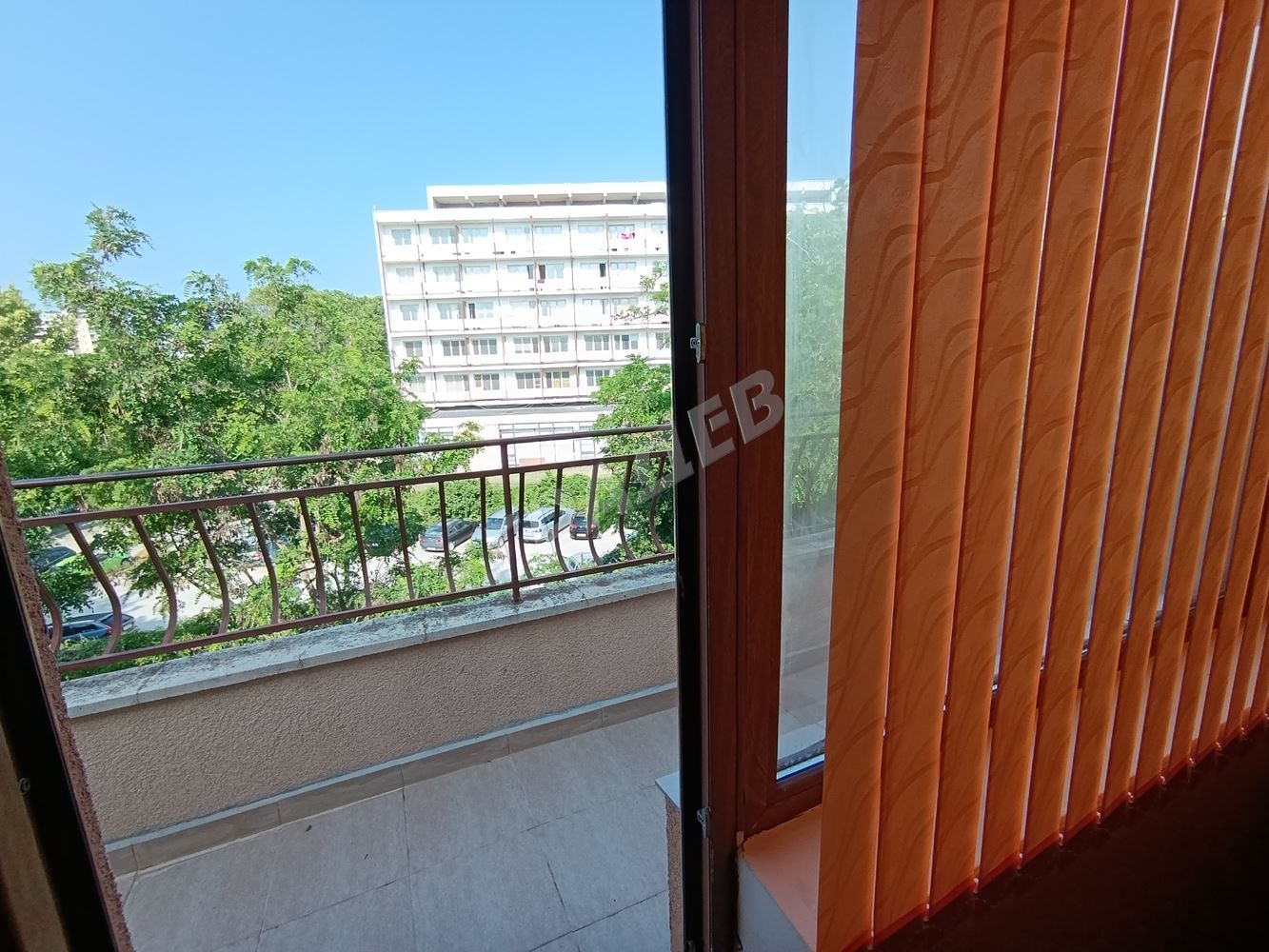 Четиристаен панорамен апартамент под наем в тих район на ж.к. Бриз - Агенция за недвижими имоти Варна - Екипът