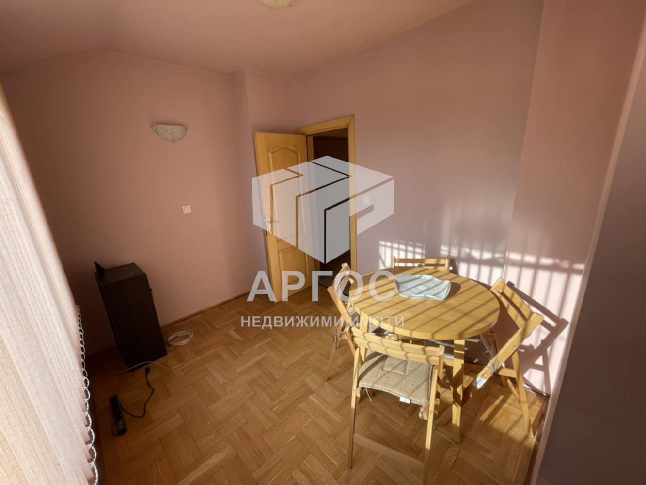 Дава под наем Двустаен апартамент – район ЗК Тракия - Агенция за недвижими имоти Варна - Екипът, имот 4