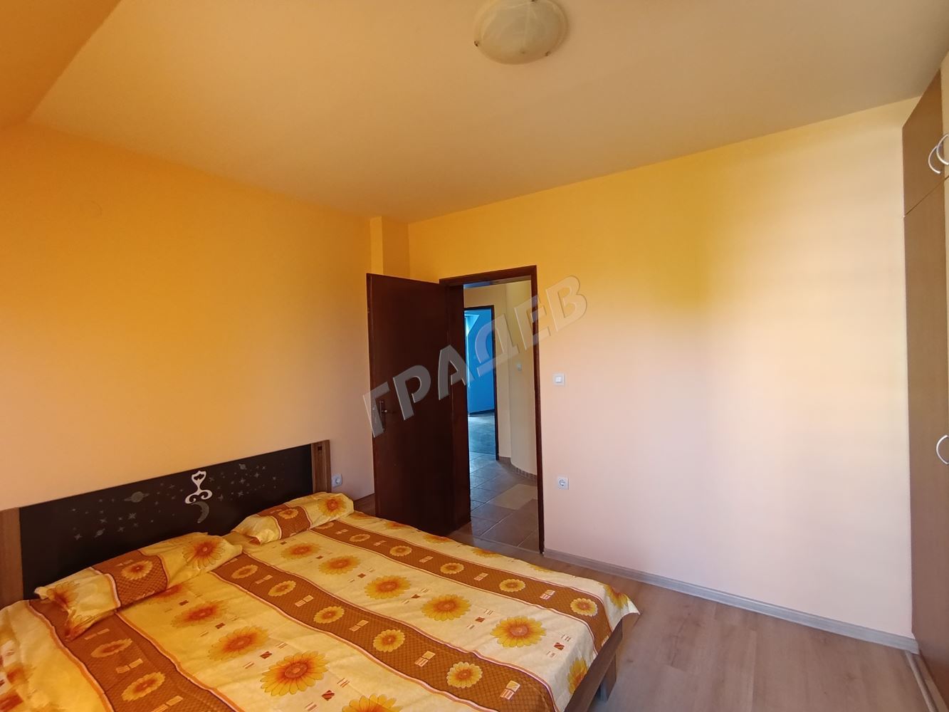 Четиристаен панорамен апартамент под наем в тих район на ж.к. Бриз - Агенция за недвижими имоти Варна - Екипът