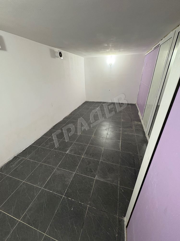 Офис в района на Патриарха - Агенция за недвижими имоти Варна - Екипът, имот 3