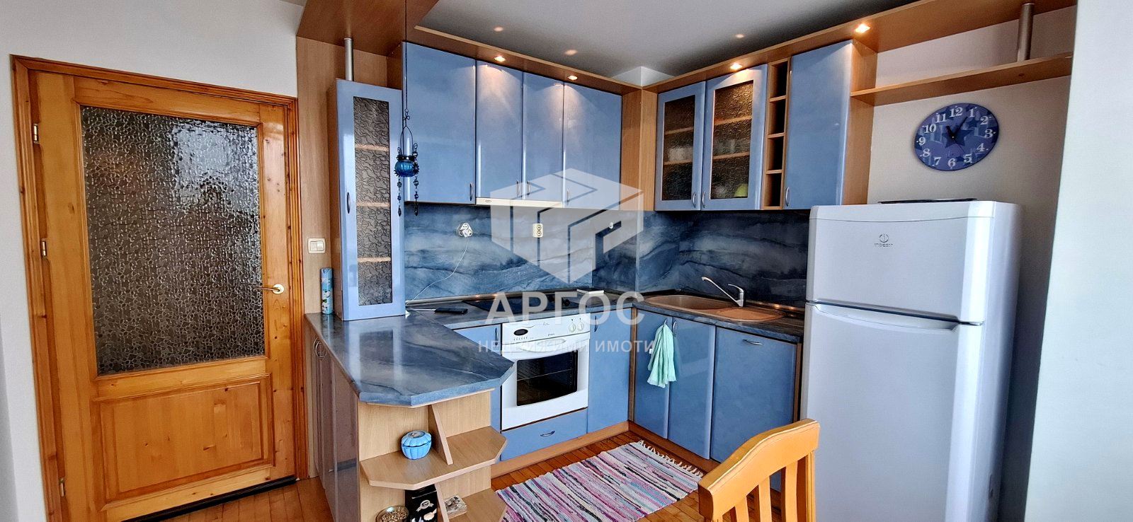 Дава под наем Тристаен апартамент – район Бриз - Агенция за недвижими имоти Варна - Екипът