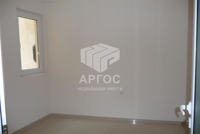 Дава под наем Офис -район Гръцка махала - Агенция за недвижими имоти Варна - Екипът, имот 1