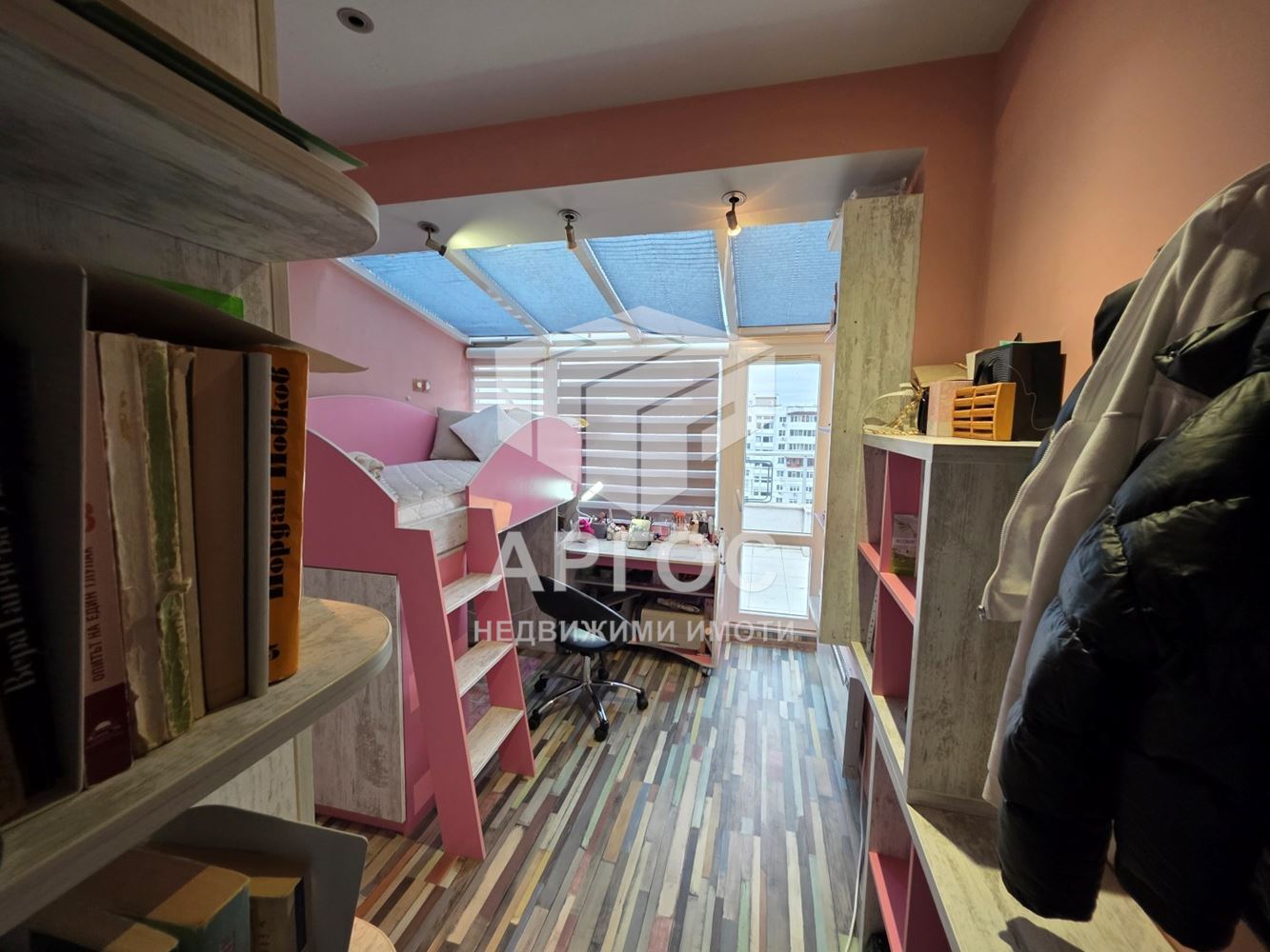 Продава Двустаен апартамент – район Възраждане 1 - Агенция за недвижими имоти Варна - Екипът, имот 4