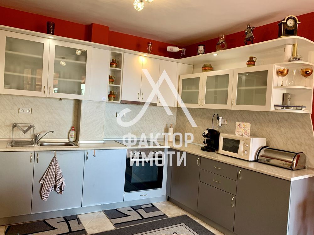 Къща с уникална морска панорама във вилната зона между Балчик и Албена - Агенция за недвижими имоти Варна - Екипът