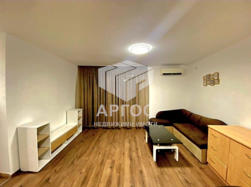 Дава под наем Тристаен – Колх.пазар - Агенция за недвижими имоти Варна - Екипът