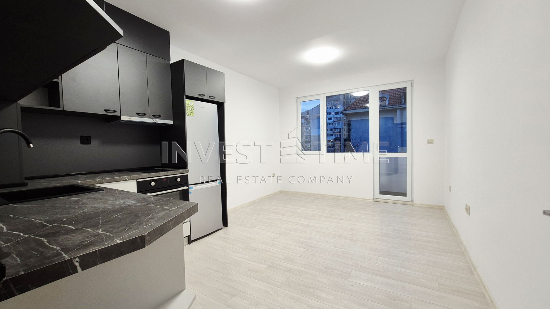 Тристаен апартамент в кв. Трошево след основен ремонт, полуобзаведен - Агенция за недвижими имоти Варна - Екипът