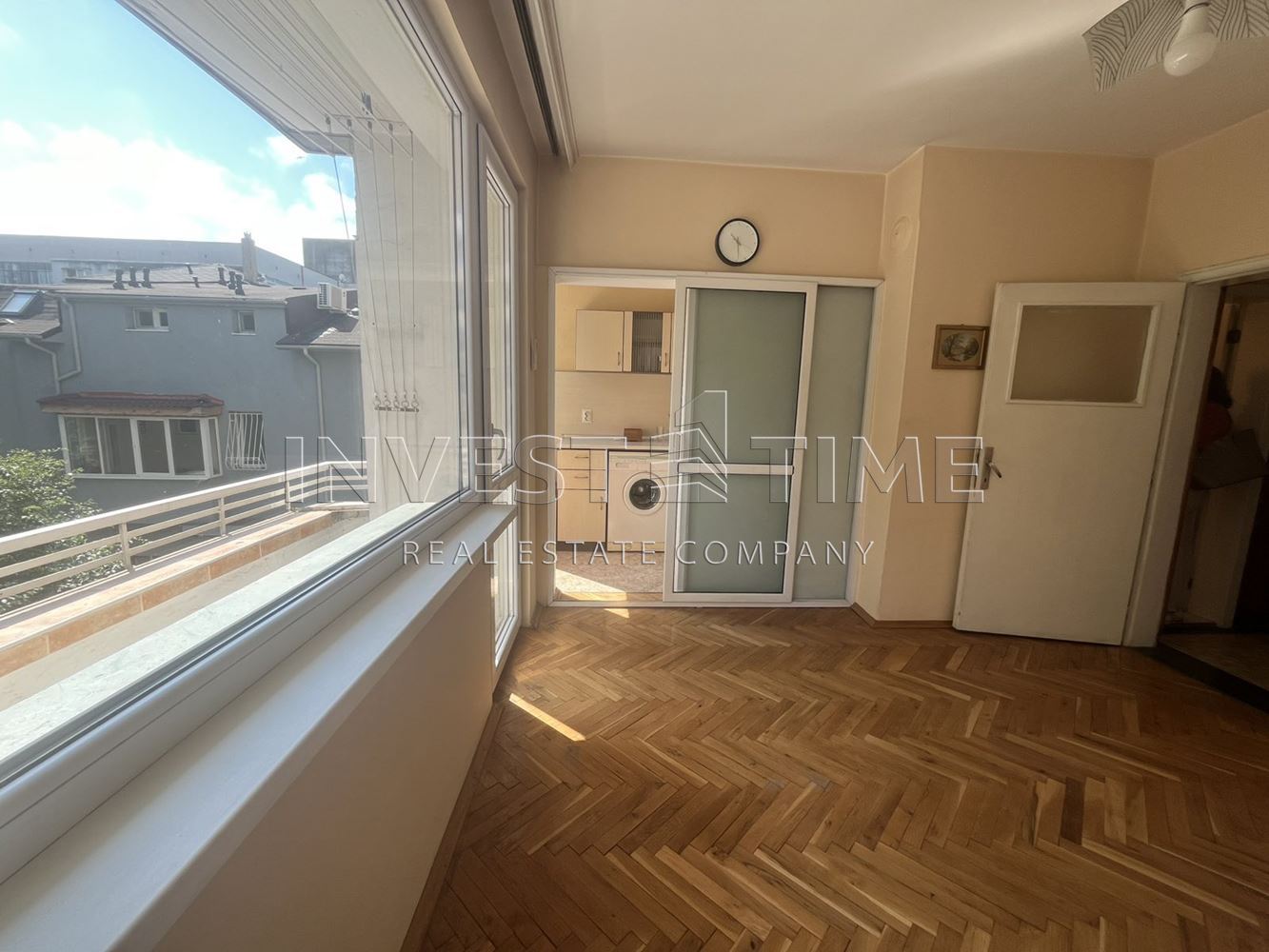 Тристаен апартамент в центъра на Варна - Агенция за недвижими имоти Варна - Екипът