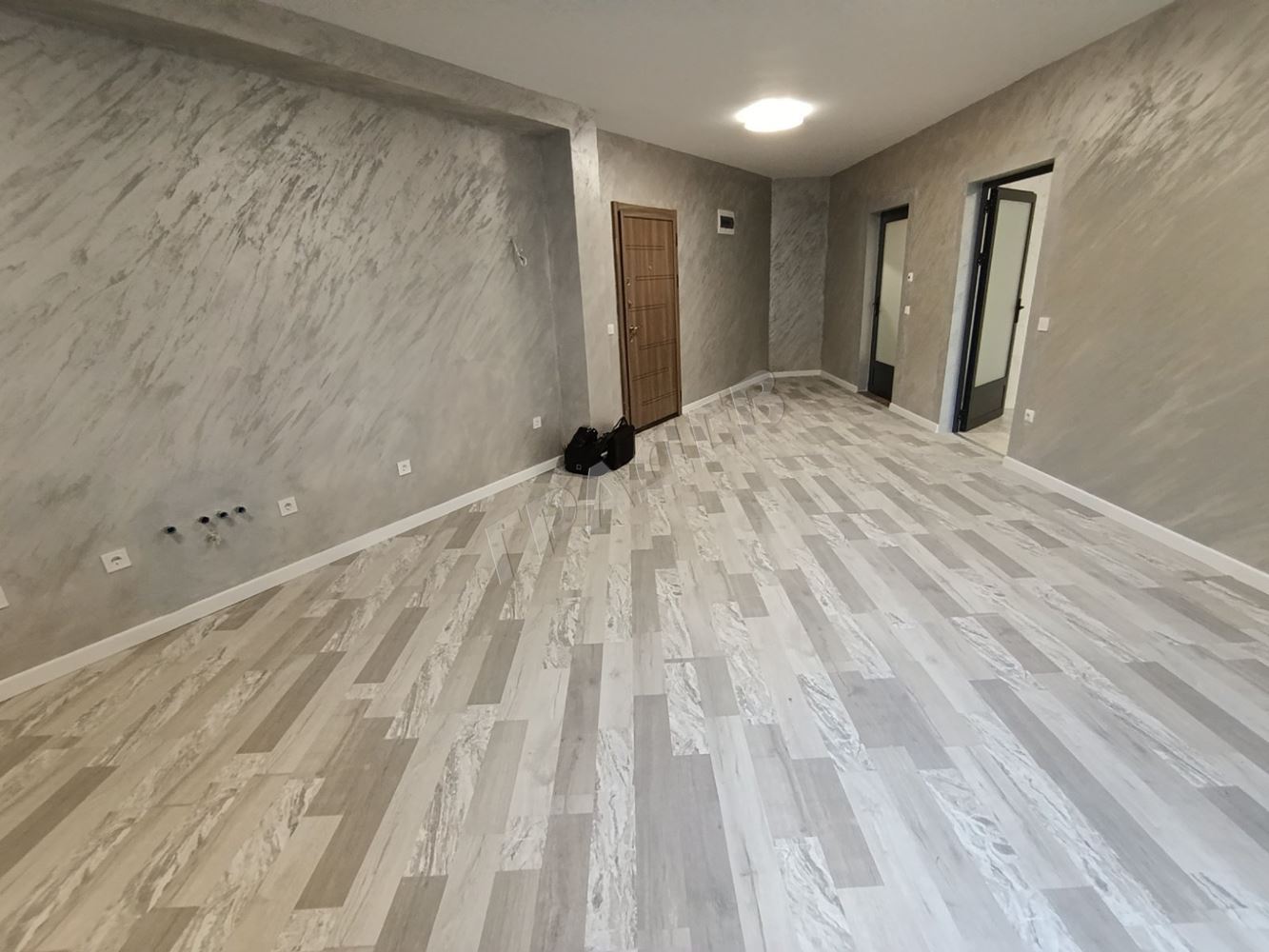 Тристаен апартамент, топ локация района на Гръцка махала /Ритуална зала/ - Агенция за недвижими имоти Варна - Екипът, имот 2