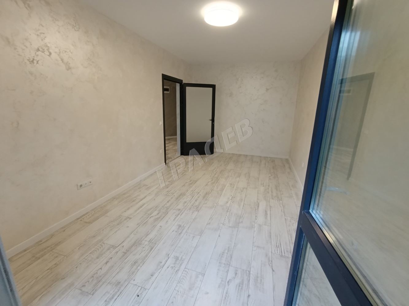 Тристаен апартамент, топ локация района на Гръцка махала /Ритуална зала/ - Агенция за недвижими имоти Варна - Екипът, имот 4