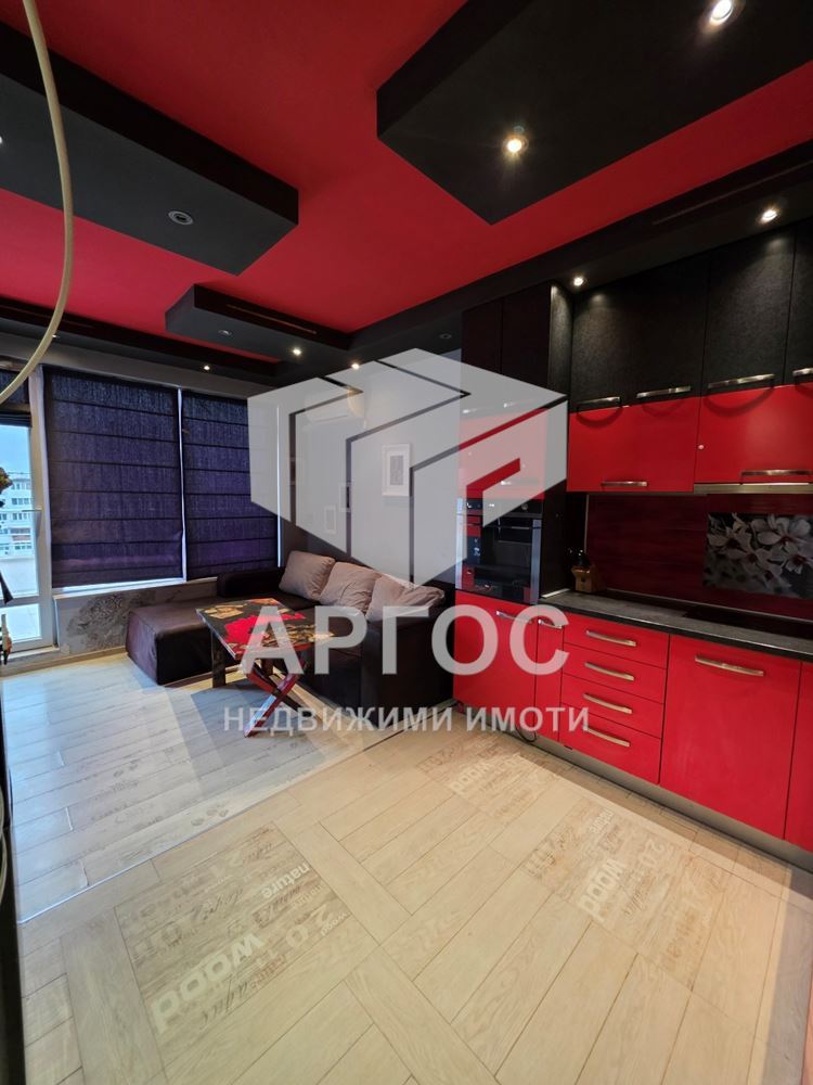 Продава Двустаен апартамент – район Възраждане 1 - Агенция за недвижими имоти Варна - Екипът, имот 3