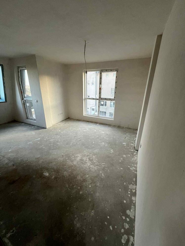 Просторен тристаен апартамент в кв. Аспарухово - Агенция за недвижими имоти Варна - Екипът, имот 1