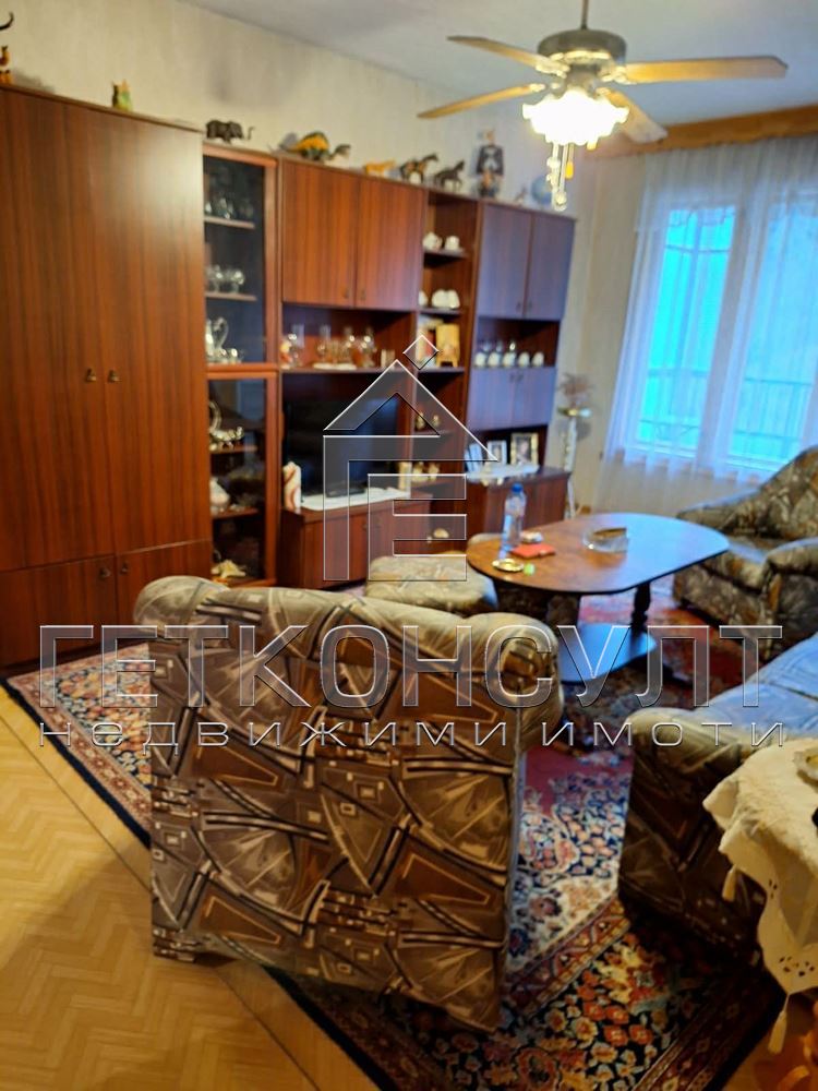 гр.Чепеларе, просторен, четиристаен апартамент за продажба - Агенция за недвижими имоти Варна - Екипът, имот 1