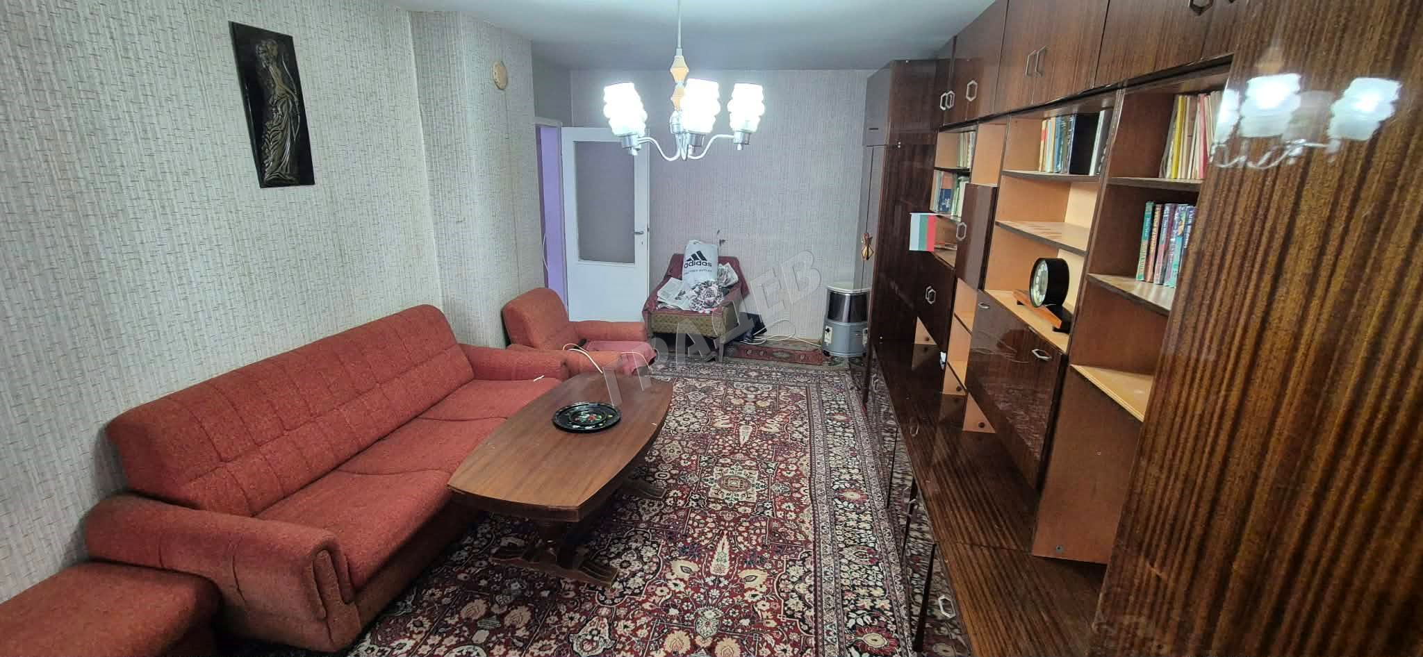 Двустаен панелен апартамент в кв. Левски - Агенция за недвижими имоти Варна - Екипът, имот 2