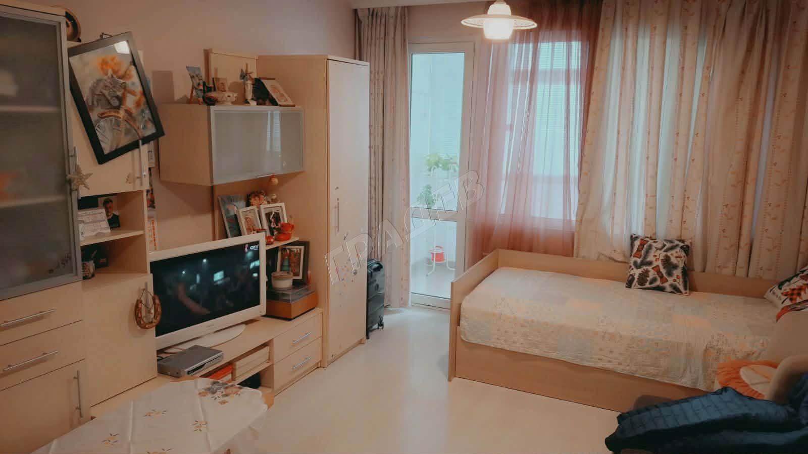 Обзаведена разширена гарсониера срещу КАТ - Агенция за недвижими имоти Варна - Екипът, имот 1