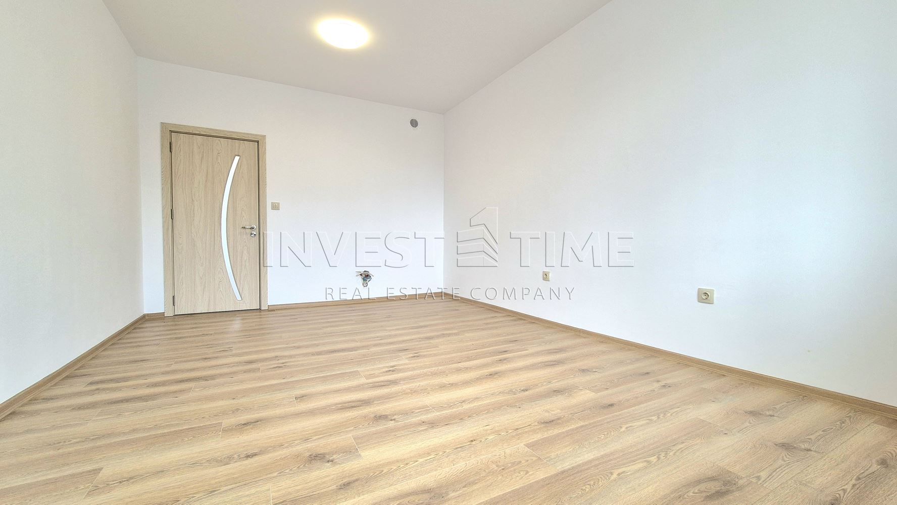 Тристаен апартамент след основен ремонт в кв. Възраждане 1, „ДО КЛЮЧ“ - Агенция за недвижими имоти Варна - Екипът, имот 1