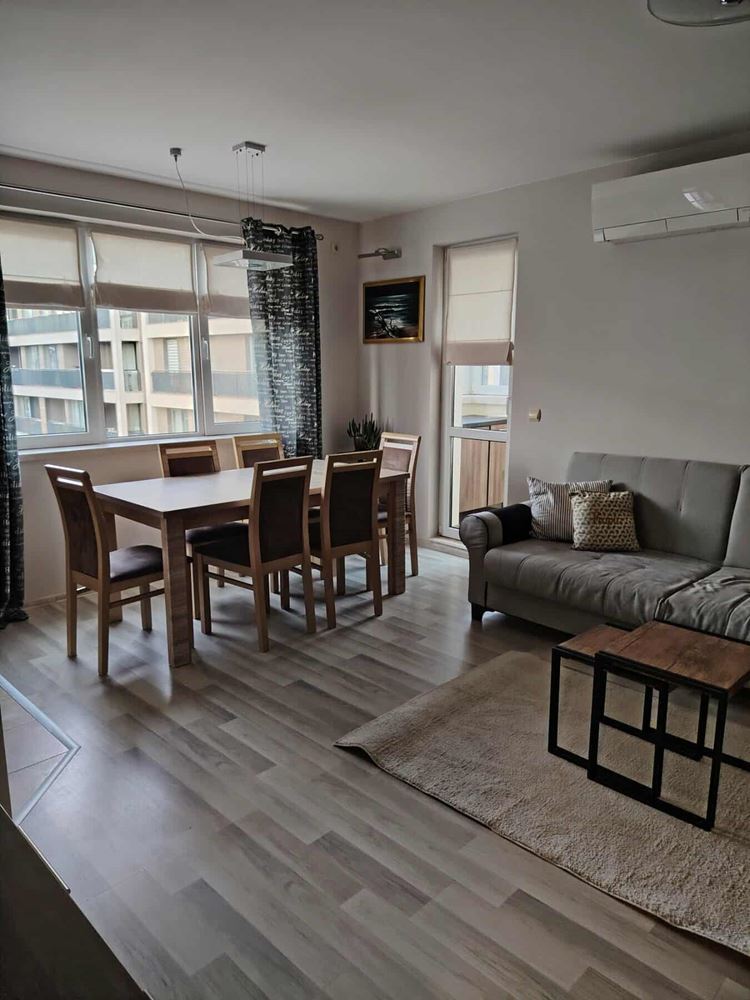 Под наем просторен тристаен апартамент кв.Левски 1 - Агенция за недвижими имоти Варна - Екипът