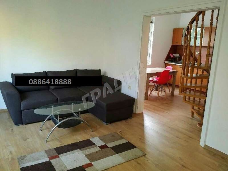 Тристаен апартамент под наем в Идеален център - Агенция за недвижими имоти Варна - Екипът