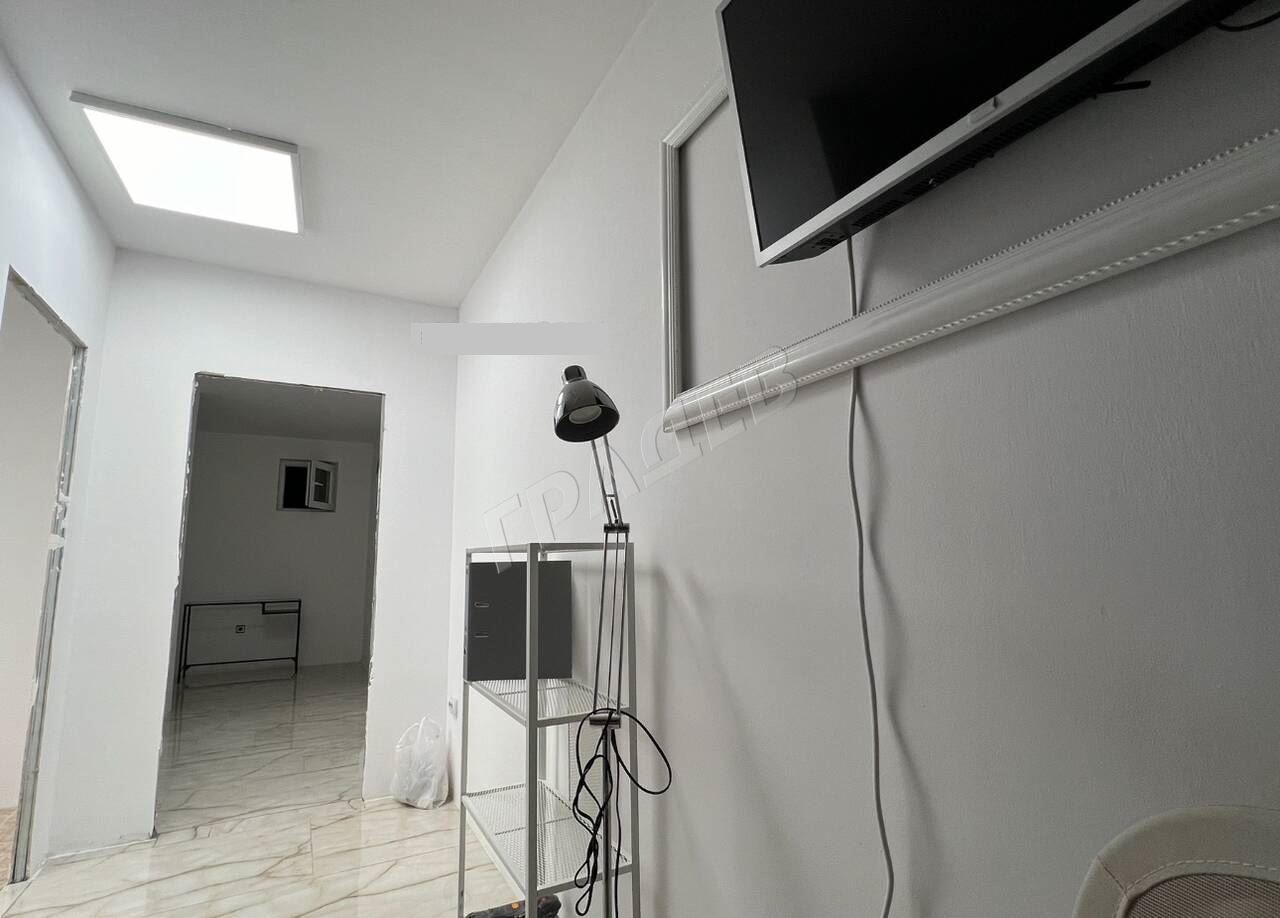 Партерно помещение, офис под наем в кв. Бриз - Агенция за недвижими имоти Варна - Екипът