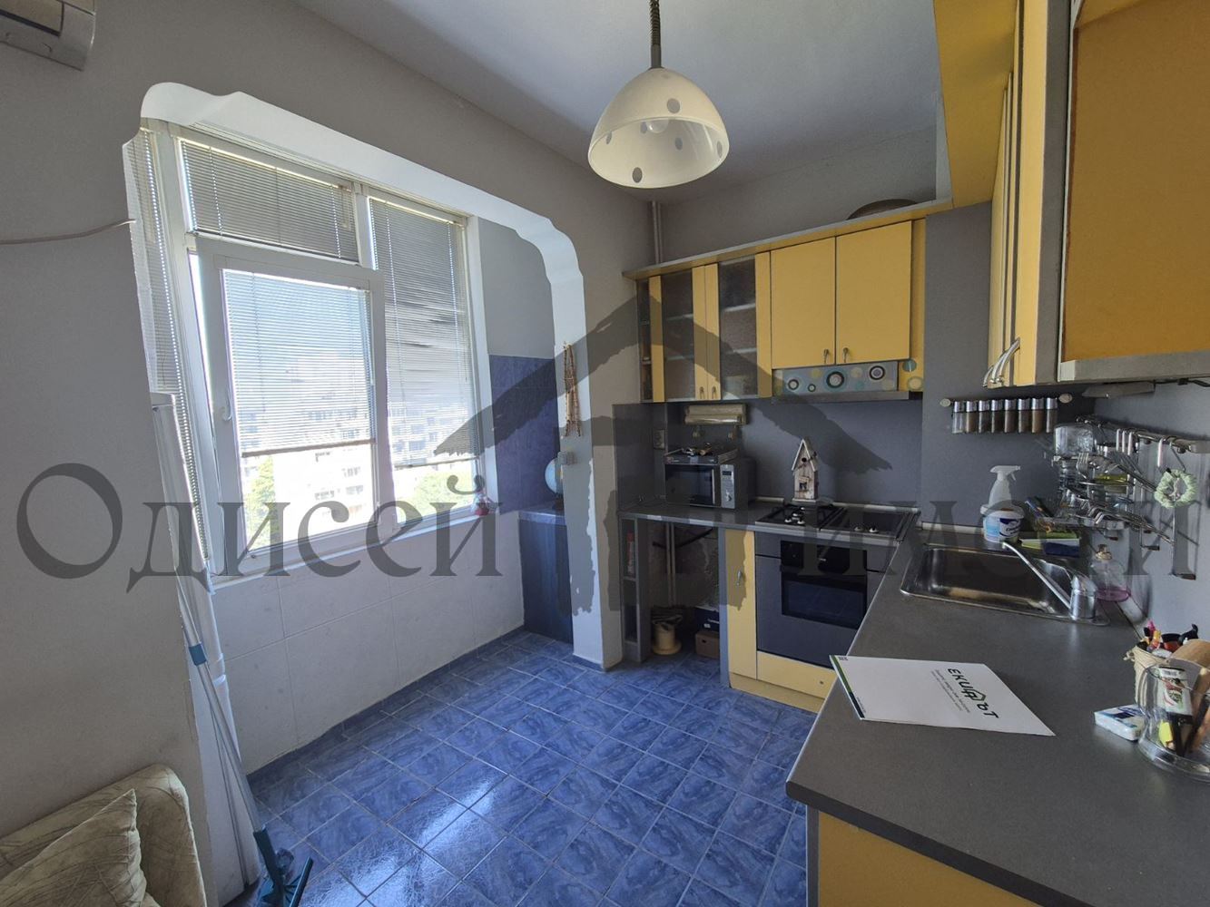 Наем, Младост, ледена пързалка, училище Гео Милев - Агенция за недвижими имоти Варна - Екипът