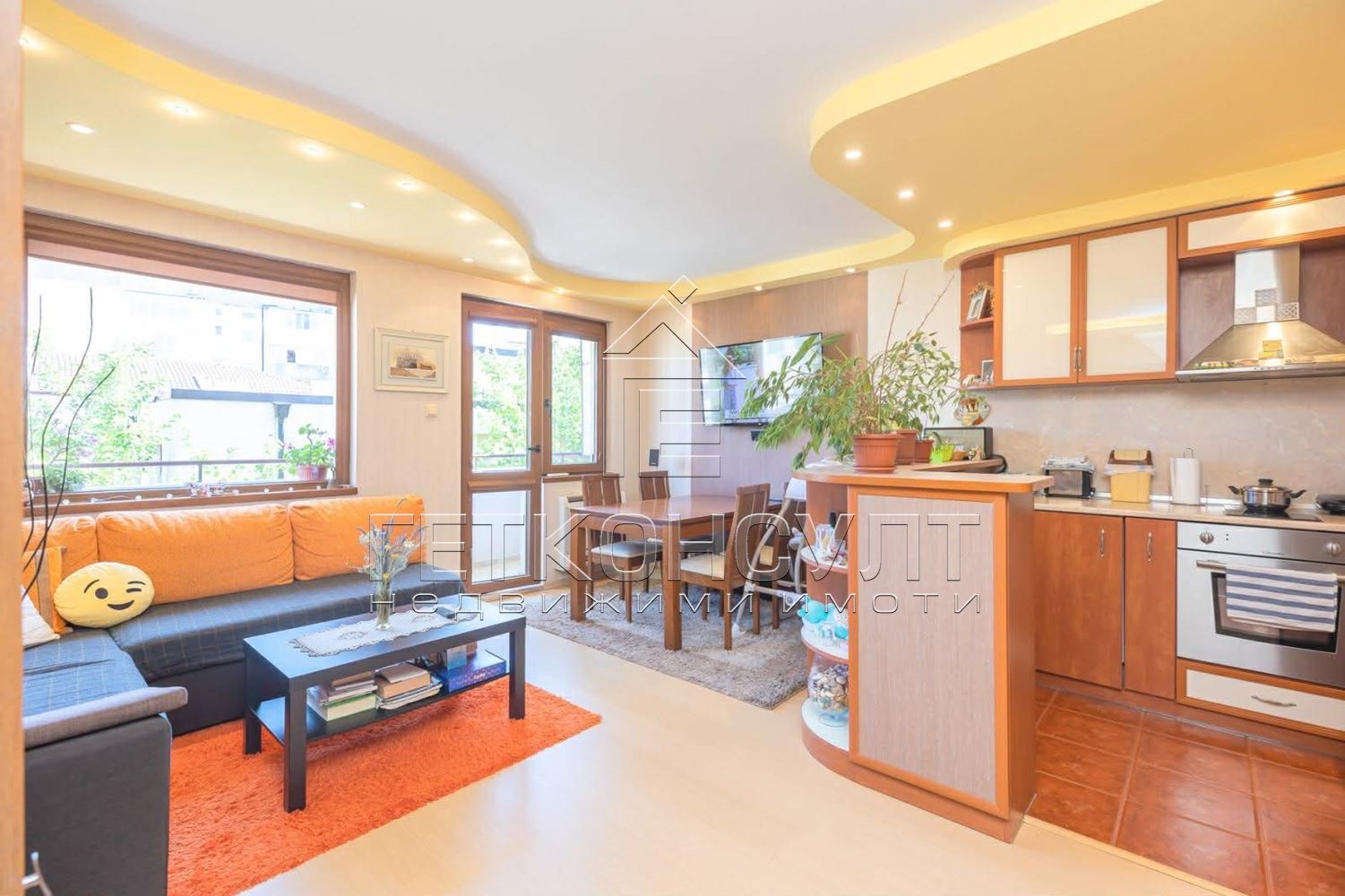 Варна, Цветен квартал. ул.“Синчец“, тристаен, тухлен - Агенция за недвижими имоти Варна - Екипът