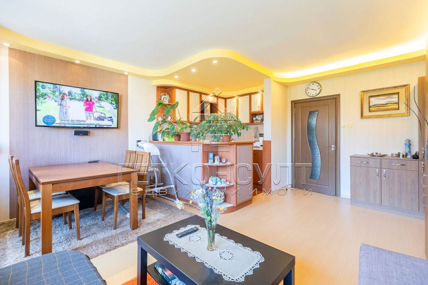 Варна, Цветен квартал. ул.“Синчец“, тристаен, тухлен - Агенция за недвижими имоти Варна - Екипът, имот 1