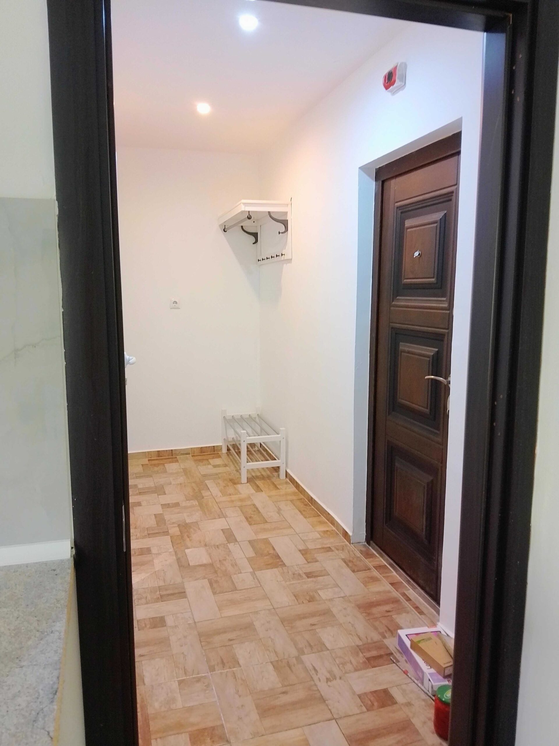 ДВУСТАЕН – ОБЗАВЕДЕН – ж.к. ТРОШЕВО  125 000€ - Агенция за недвижими имоти Варна - Екипът, имот 4