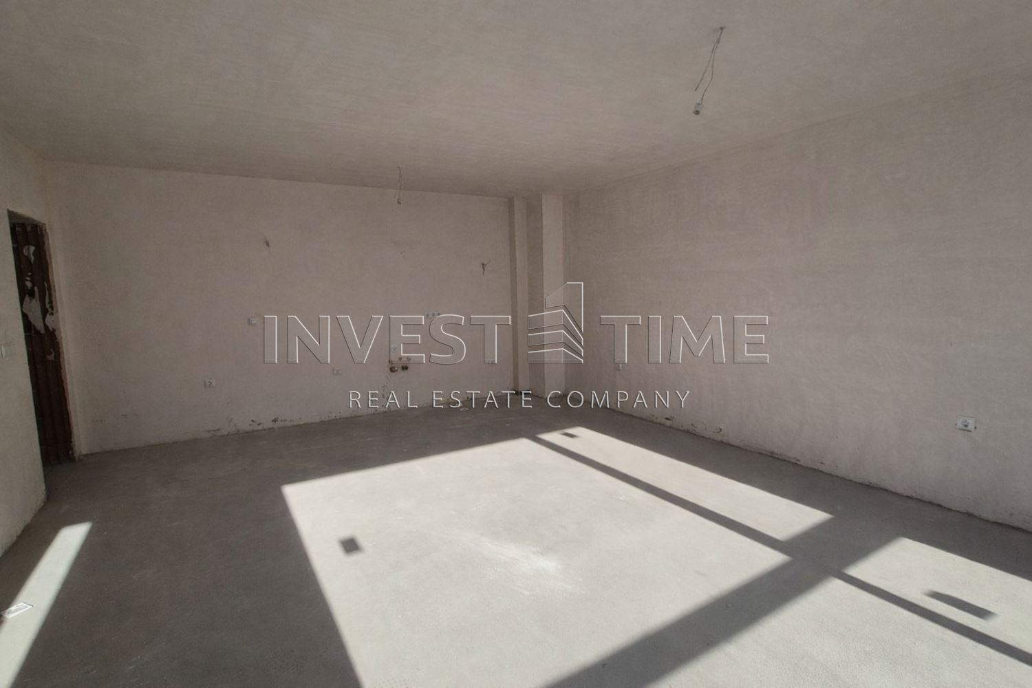 Четиристен апартамент в сграда пред АКТ15, в кв. Възраждане 1 - Агенция за недвижими имоти Варна - Екипът, имот 4