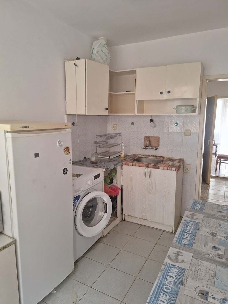 Продава се четиристаен апартамент в гр. Варна, район Лятно кино Тракия - Агенция за недвижими имоти Варна - Екипът, имот 3