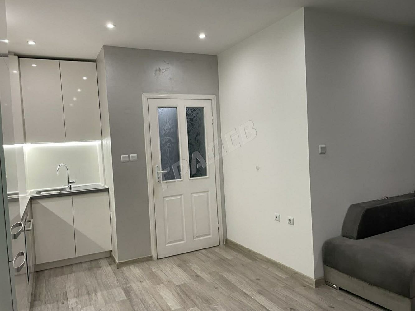 Едностаен под наем до Медицински университет - Агенция за недвижими имоти Варна - Екипът, имот 3