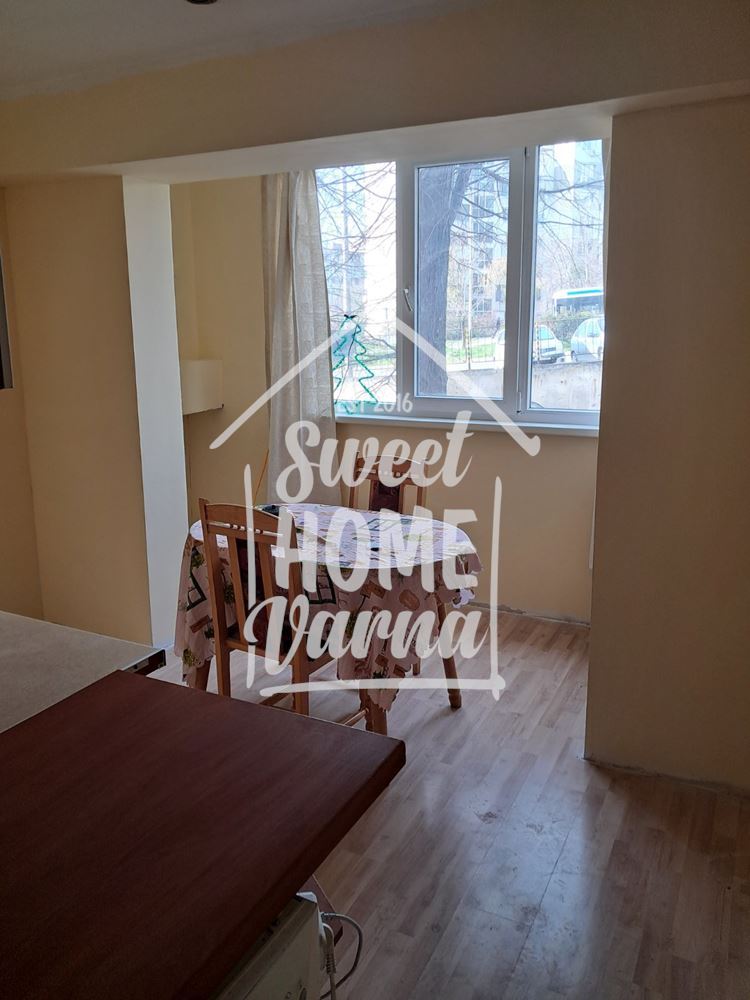 Тристаен апартамент кв.Владиславово - Агенция за недвижими имоти Варна - Екипът