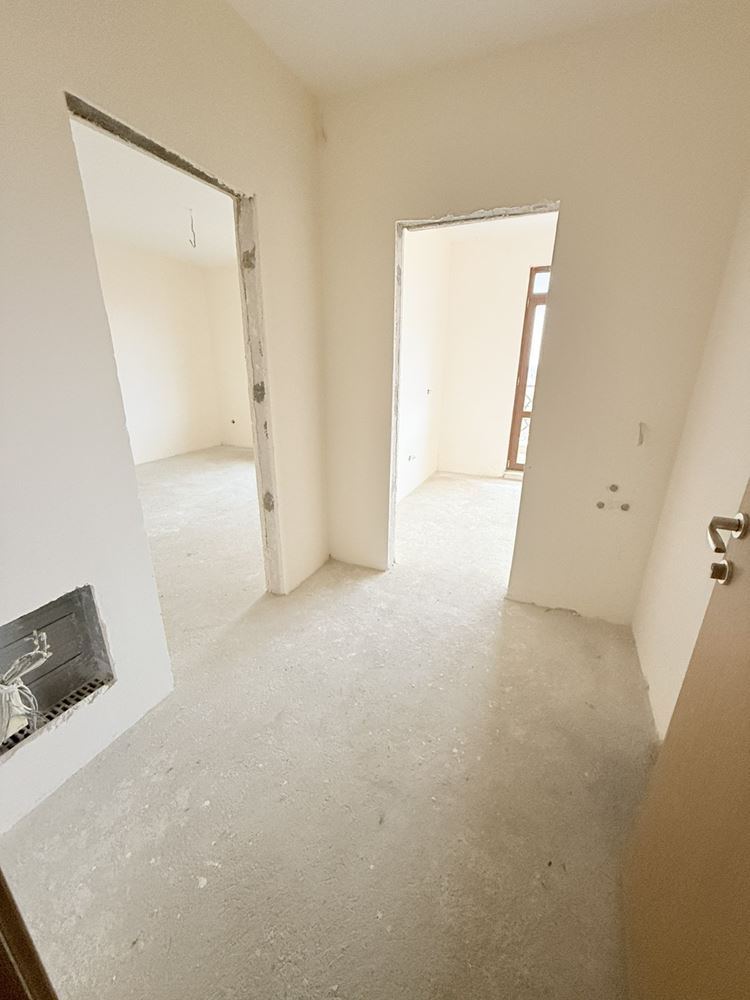  - Агенция за недвижими имоти Варна - Екипът, имот 4