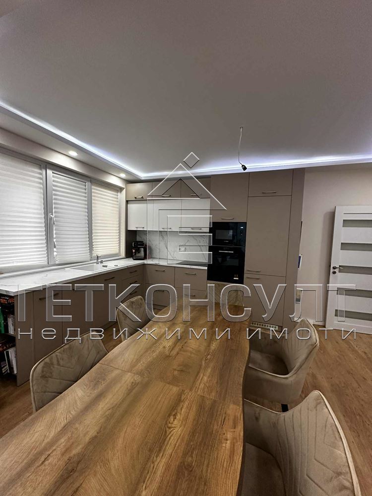 гр.Варна, Цветен квартал, обзаведен тристаен апартамент - Агенция за недвижими имоти Варна - Екипът, имот 1