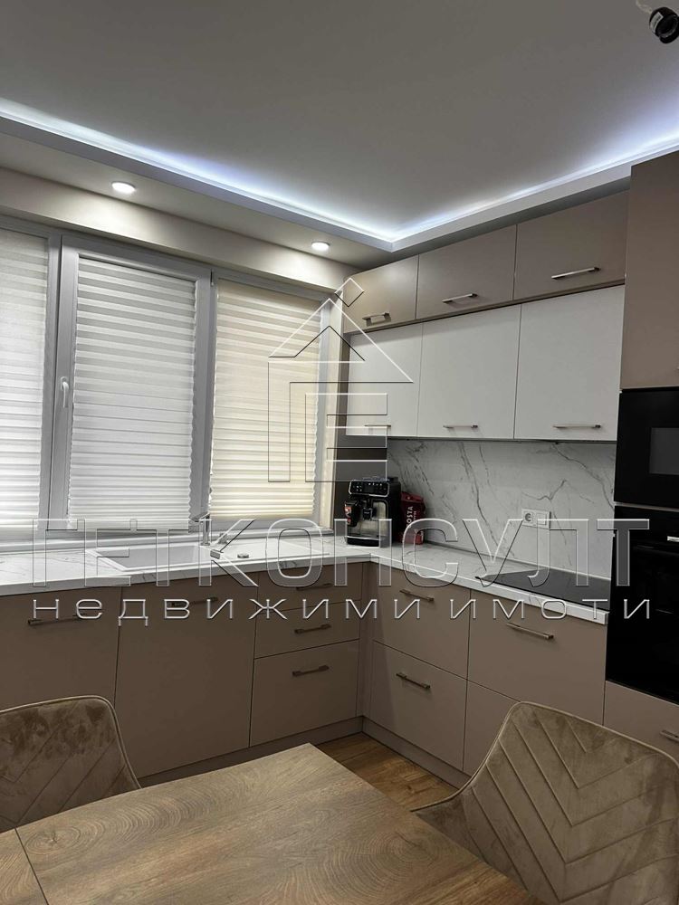 гр.Варна, Цветен квартал, обзаведен тристаен апартамент - Агенция за недвижими имоти Варна - Екипът, имот 2